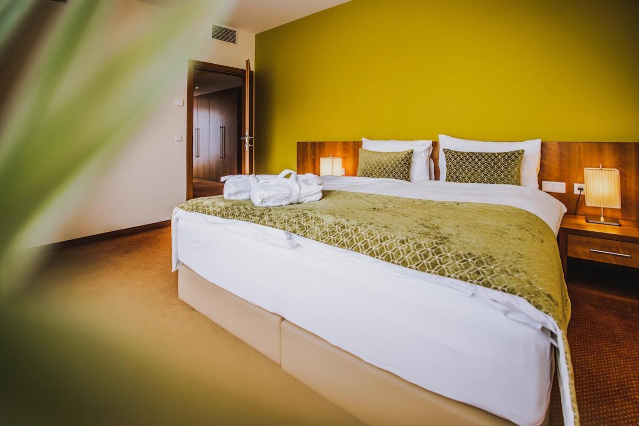 Seehotel Sued By S4Y Velden am Woerthersee Ngoại thất bức ảnh